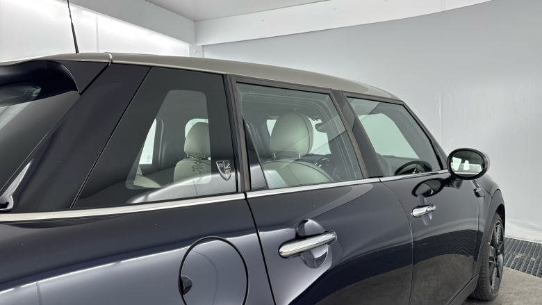 MINI Hatchback 1.5 Cooper Exclusive 5dr Auto Petrol Hatchback